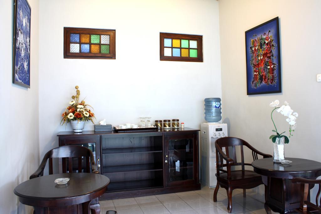 Grand Marto Hotel Yogyakarta Exterior foto